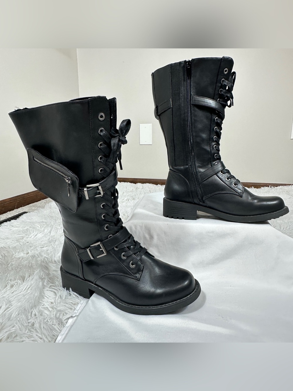 Torrid Women’s Black Combat Boots 10 WW Wide Lace Up Buckle Zipper Pouch - Picture 2 of 14